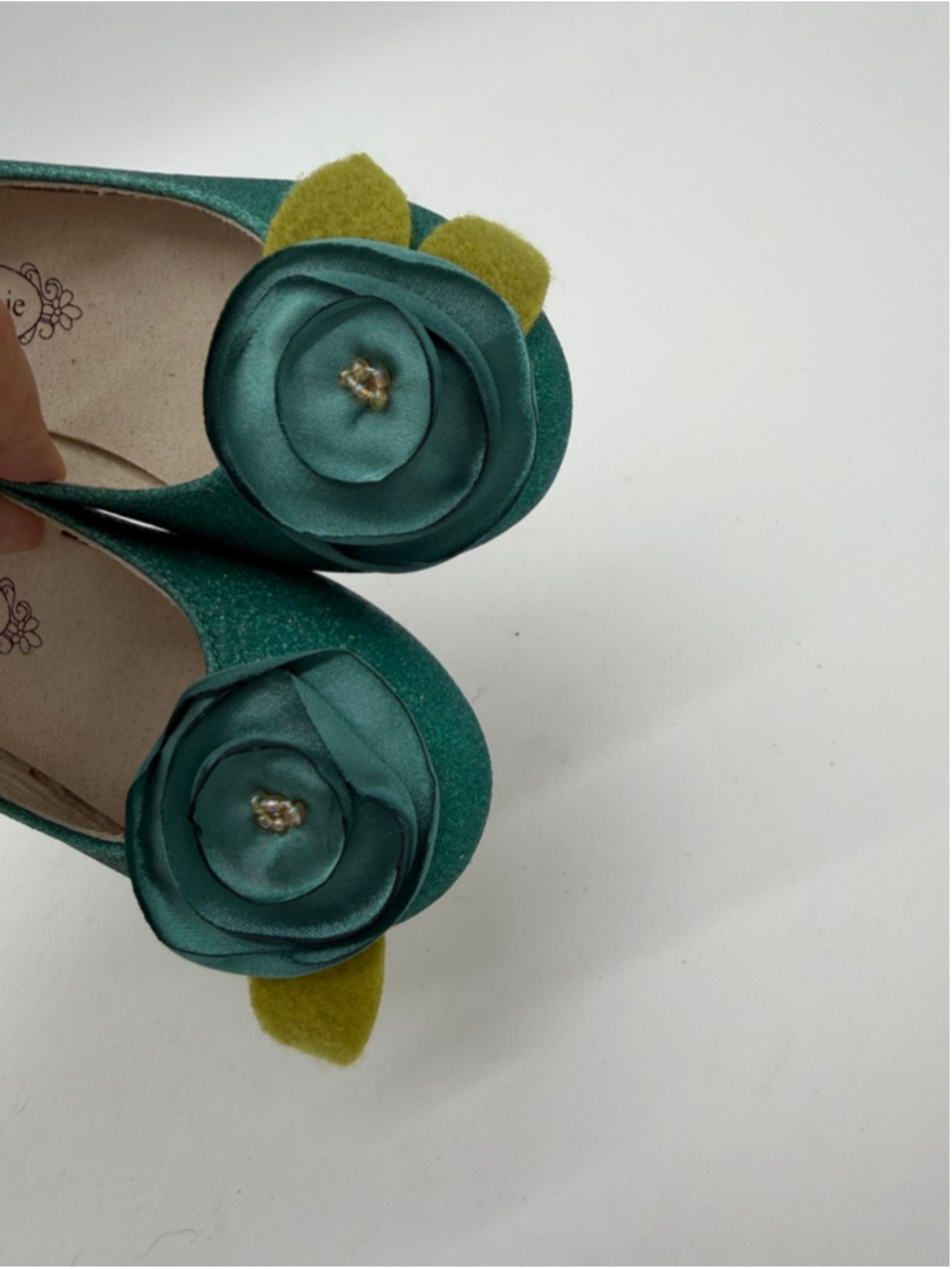 JOYFOLIE Charlotte Green Glitter Mary Jane Dress Shoes with Flower Size 9C - Picture 5 of 6